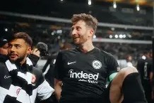 开云注册-转折点！法兰克福队长鼓劲，全明星赛赛后攻防权衡，引发热议，轮换策略成焦点的简单介绍