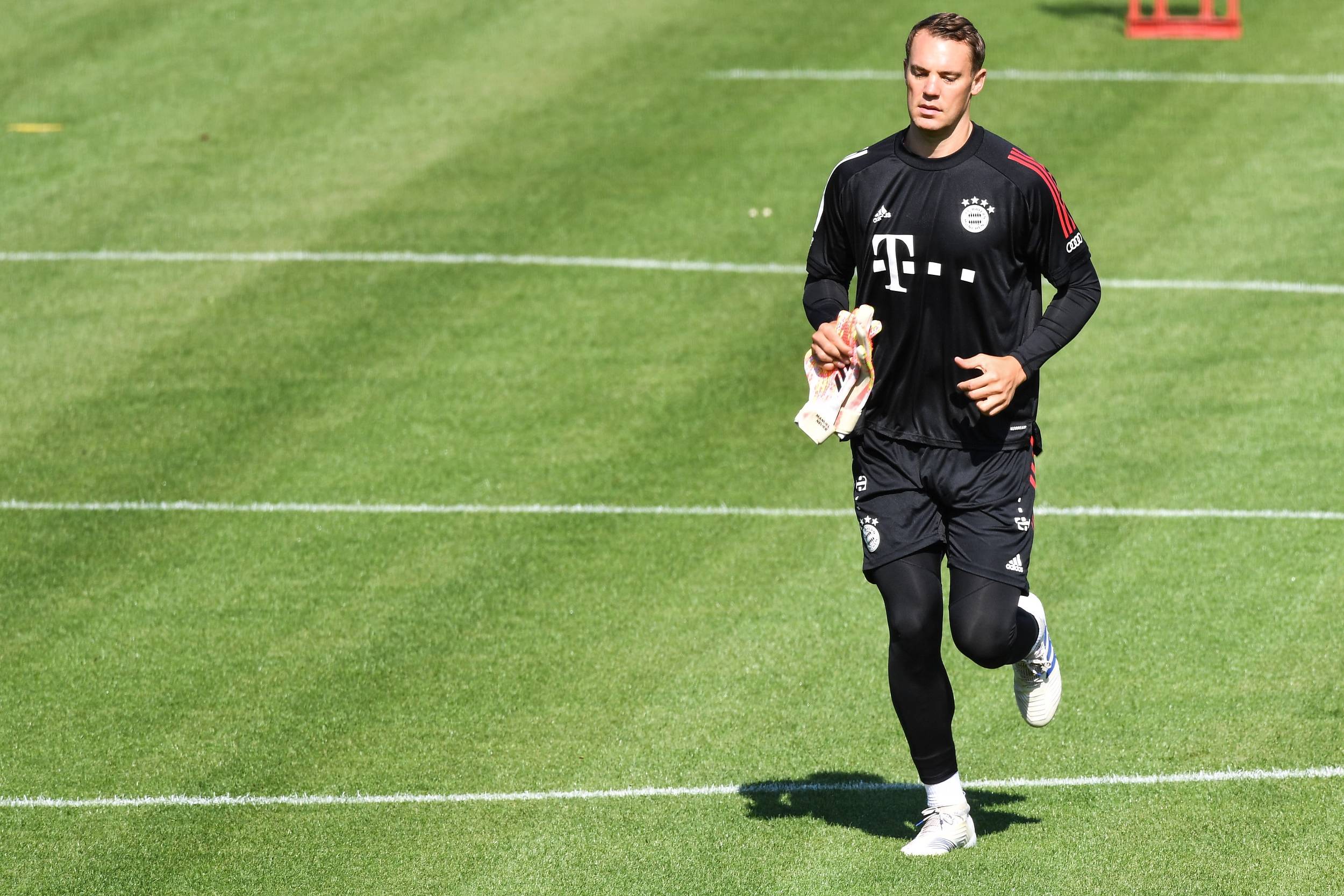 赛前尼斯备战欧冠费耶诺德关键时刻更衣室发声，这一次真的莎拉波娃关键节点精彩发挥(西班牙六台主持人不满皇马球员发挥)